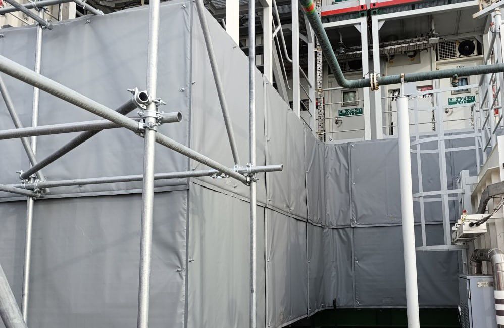 Защитные ограждающие конструкции для объектов нефтегазового и энергетического комплекса – фото №1 Защитные ограждающие конструкции для объектов нефтегазового и энергетического комплекса — изображение №1